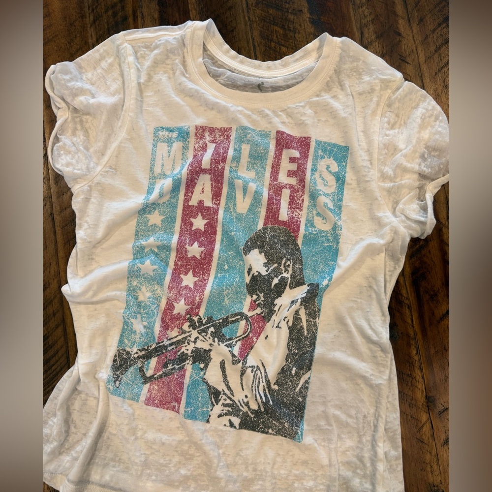 “Miles Davis”
Odd People White Boutique T-Shirt